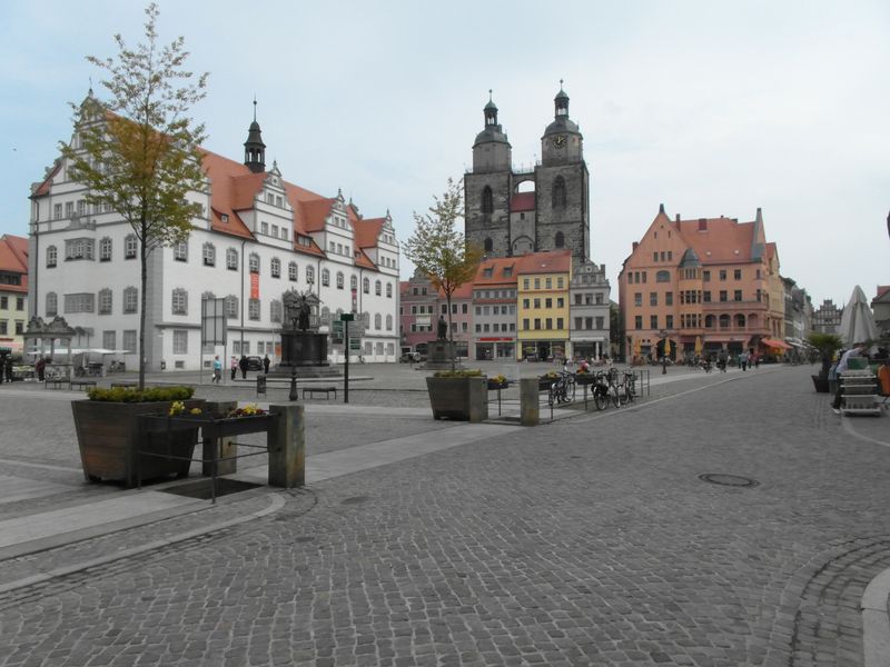 Marktplatz und Altes Rathaus